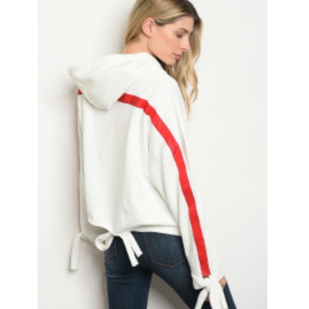 5 star rated! Winter White&Red Hoodie - Picture 1 of 4